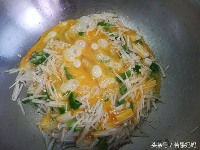 別再用韭菜炒雞蛋了，用它炒雞蛋，脆嫩爽口，好吃到停不下筷子