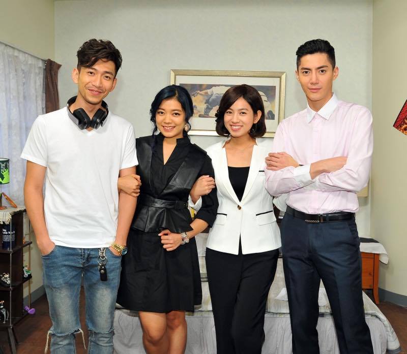 米可白剛出道「月賺1600元」窮到戶頭沒錢領　爸媽「愛女心切」讓她立志賺大錢孝敬