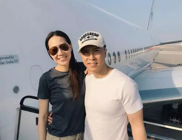 甄子丹妻女近照!母女身材苗條「宛如姐妹花」 老婆把「前妻的兒子視如己出」超幸福