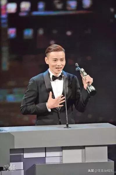 不相信他們相愛14年了！她在當紅時發「戀情公開信」他遭虧小白臉：我是靠她，我幸福靠她