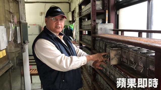 搭公車沒注意！基隆小學生「誤投1000元」當場不知所措　司機「堅持照公司規定」網友暖哭了