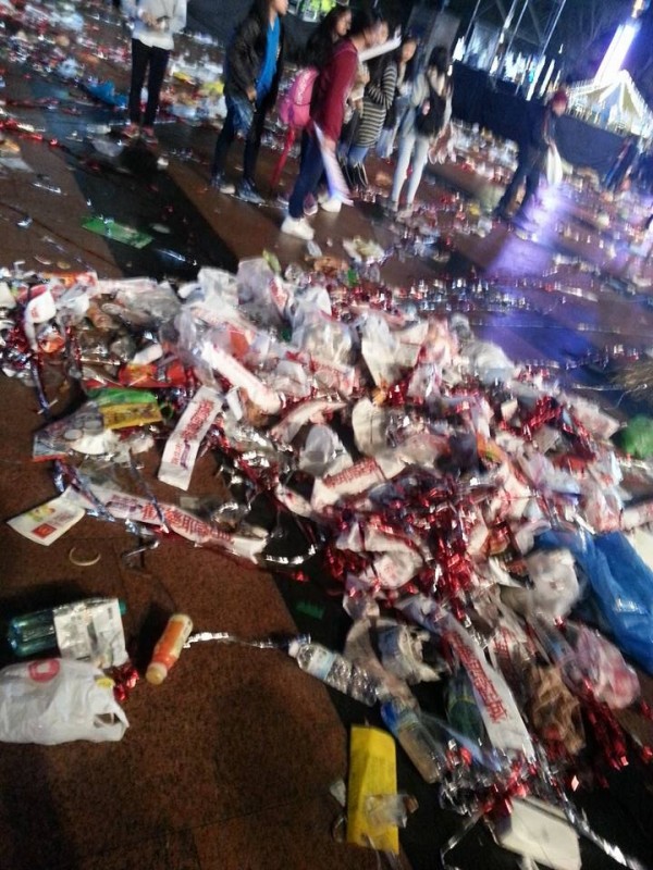 還以為跨年！新北耶誕城演唱會「擠爆20萬人」嗨翻　深夜「散場後一幕」民眾全看傻：太驚訝了