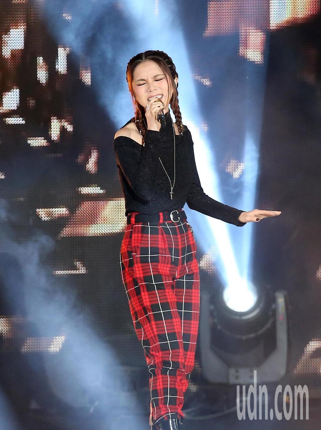 還以為跨年！新北耶誕城演唱會「擠爆20萬人」嗨翻　深夜「散場後一幕」民眾全看傻：太驚訝了