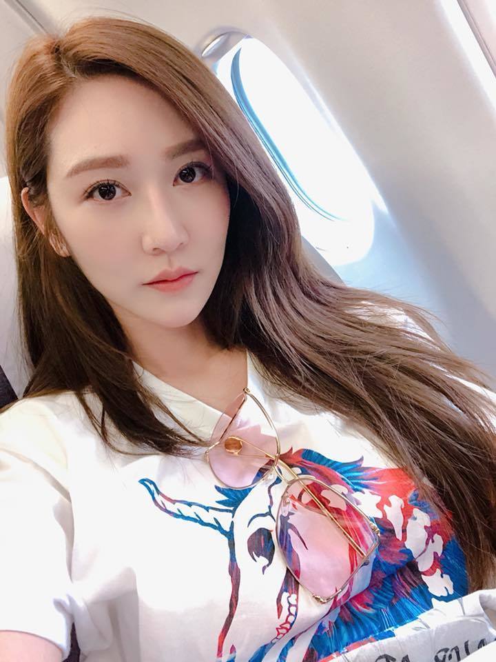 進廠維修過?曾莞婷17年前「圓臉塌鼻舊照曝光」粉絲認不出來 她高EQ回應網讚:「果然是女神」