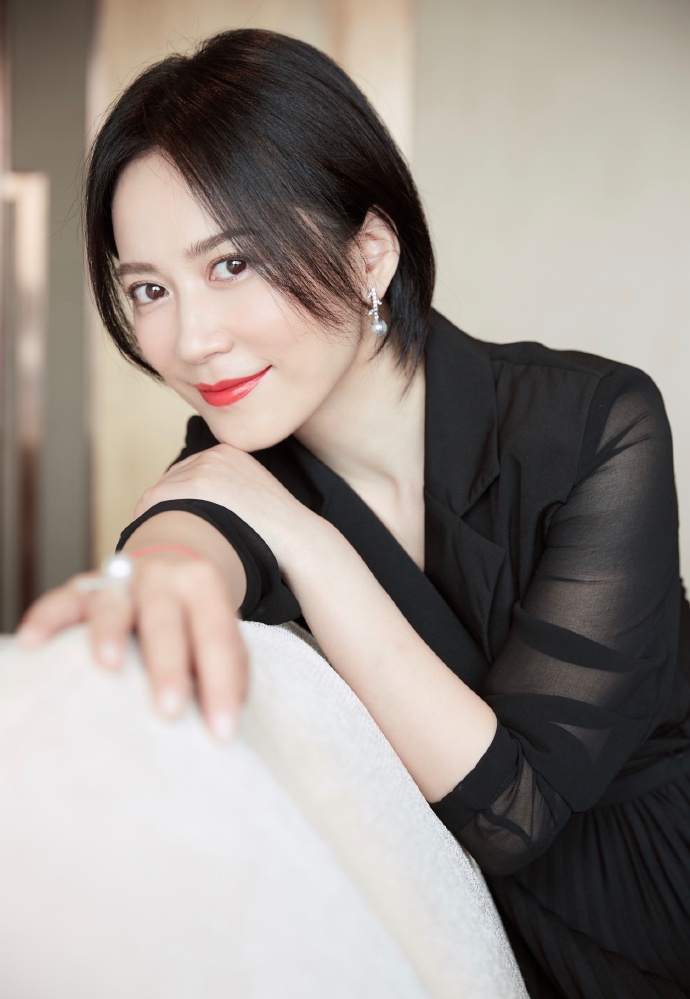 她47歲還是單身,被問及如何解決「需求」?她的回答絕了!