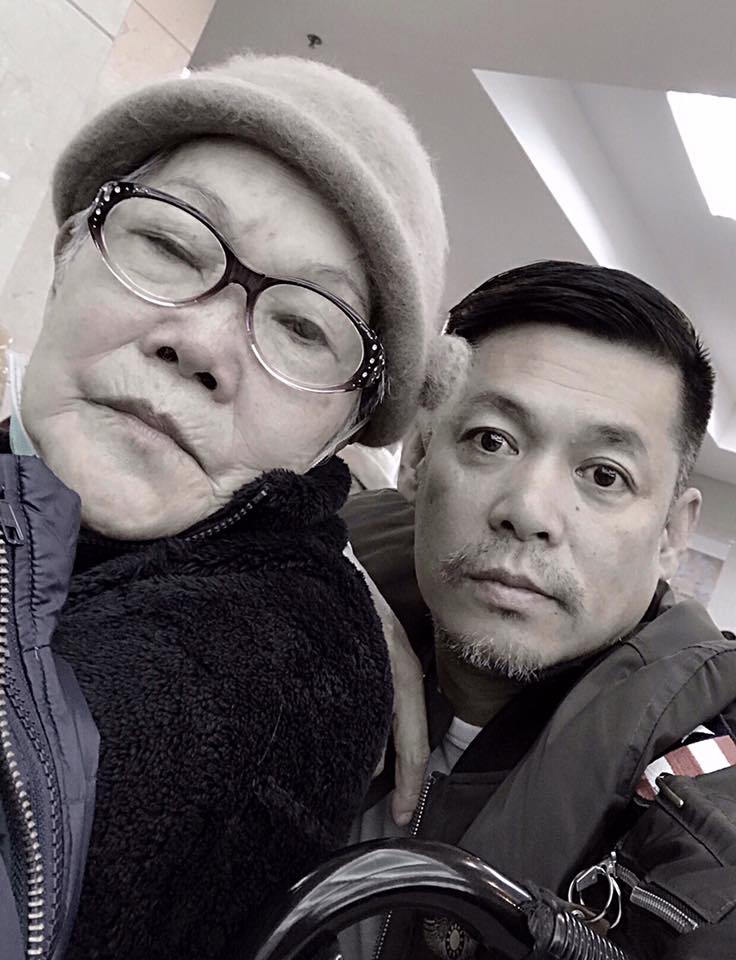 汪建民淚憶「8旬老母親失智後」印象中的慈母消失　兄妹輪流照護：最怕聽到妹妹說放棄