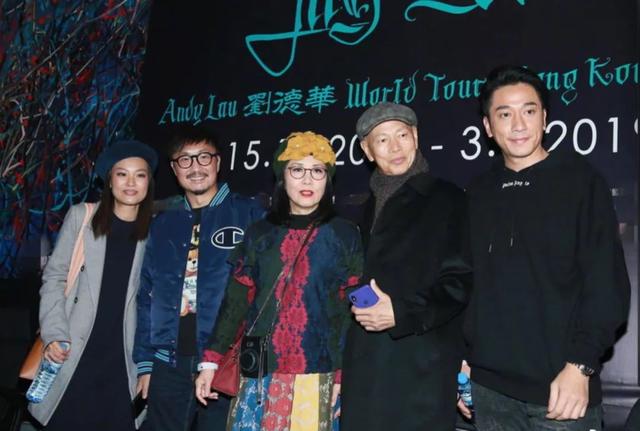劉德華演唱會「驕傲秀女兒作品」滿臉父愛　力求完美「妻女化身粉絲」激動鼓掌