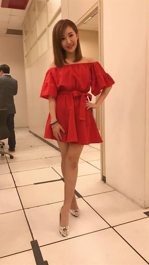 昔弟弟生病「全家醫藥費」湊不出一百元！本土劇女星「當上老闆娘」租下百坪店面房東驚：不敢相信