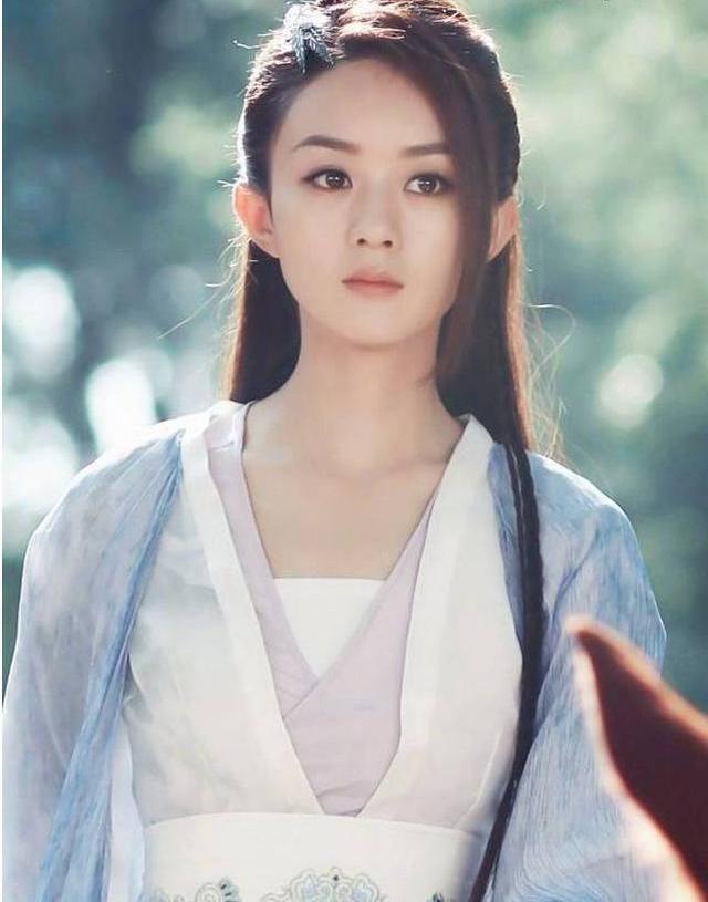 女星身價破億卻過著極儉生活「不住豪宅、沒有好車、買普通衣服」!私下低調做公益從不炫富