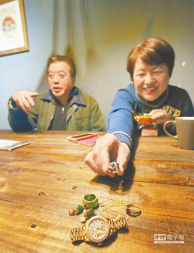 林在培妻被宣告剩4個月！ 他砸800萬「賣命救妻」　一夜白髮在病房崩潰：他給我第二次生命