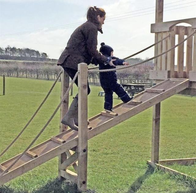 凱特王妃一直都那麼優雅嗎?私下模樣大公開,鏡頭後帶孩子的她判若兩人,很多人沒見過!