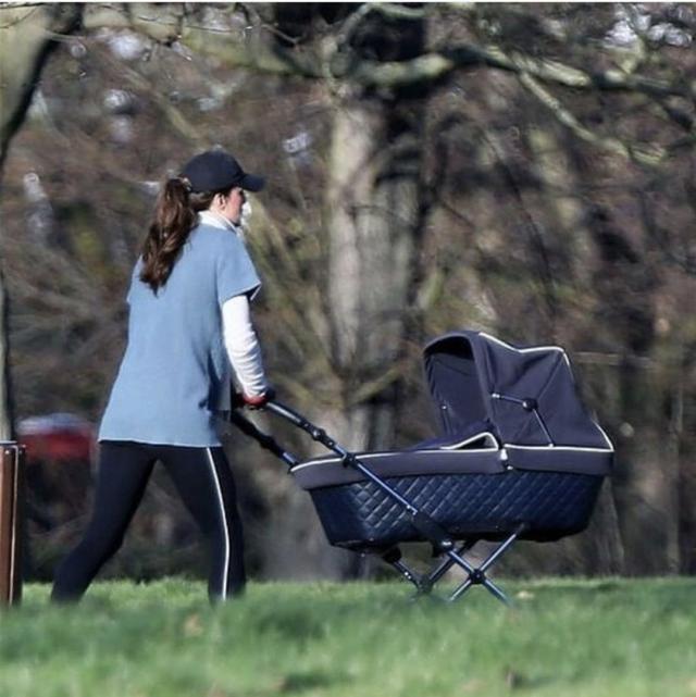 凱特王妃一直都那麼優雅嗎?私下模樣大公開,鏡頭後帶孩子的她判若兩人,很多人沒見過!