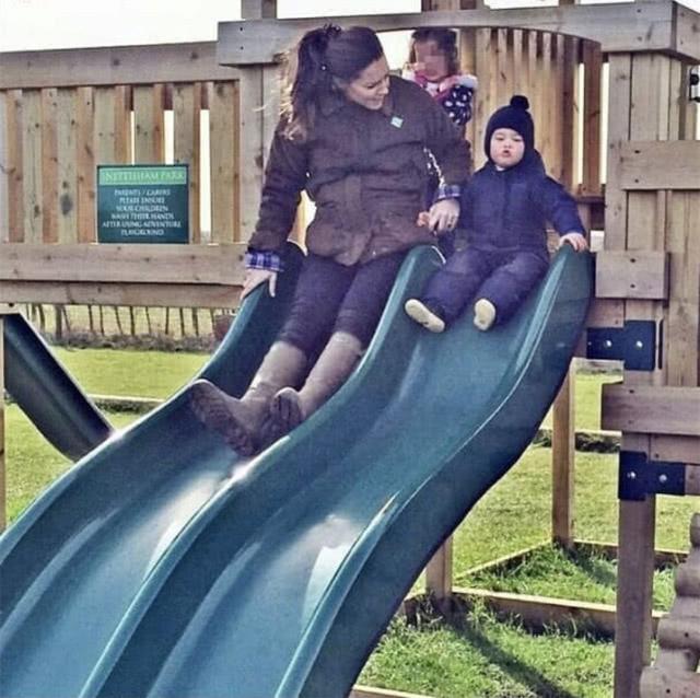 凱特王妃一直都那麼優雅嗎?私下模樣大公開,鏡頭後帶孩子的她判若兩人,很多人沒見過!