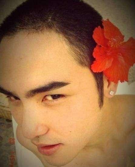 阮經天 梁朝偉18歲，古天樂 林志穎18歲，鍾漢良18歲，都比不過他的18歲