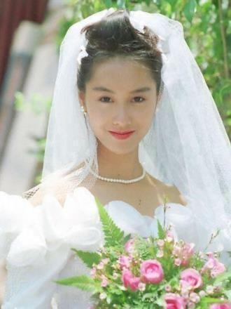 當上世紀香港女星穿上婚紗！王祖賢、周慧敏美得令人屏息　誰都別和林青霞比美