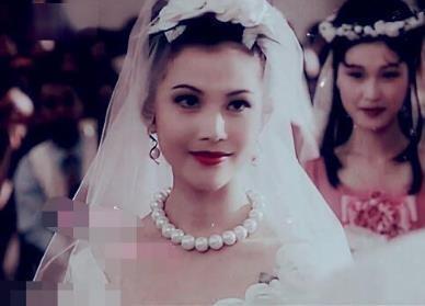 當上世紀香港女星穿上婚紗！王祖賢、周慧敏美得令人屏息　誰都別和林青霞比美