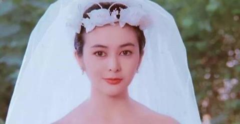 當上世紀香港女星穿上婚紗！王祖賢、周慧敏美得令人屏息　誰都別和林青霞比美