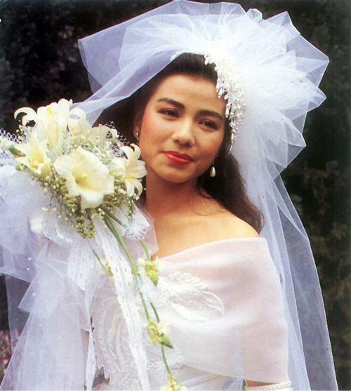 當上世紀香港女星穿上婚紗！王祖賢、周慧敏美得令人屏息　誰都別和林青霞比美