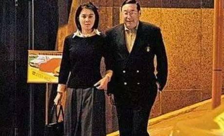 27歲嫁入豪門卻換來「43年婚外情」!如今苦盡甘來「繼承百億遺產」成為人生贏家