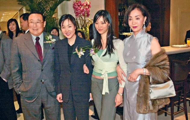 27歲嫁入豪門卻換來「43年婚外情」!如今苦盡甘來「繼承百億遺產」成為人生贏家