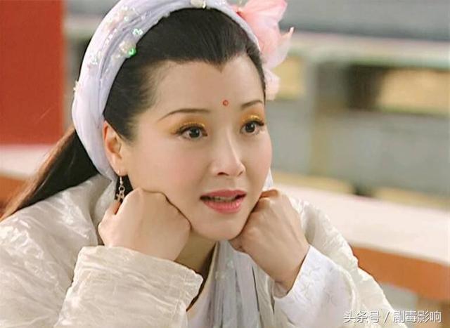 曾被富商騙嫁，與萬梓良婚變！60歲恬妞「與女兒相依為命」：再也不信愛情