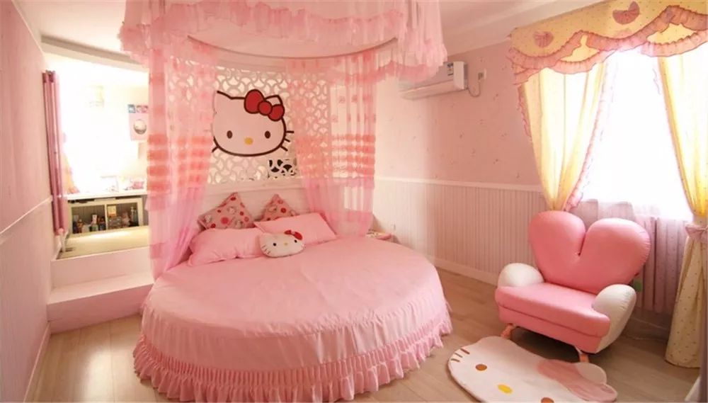 她趁老公出差花130萬「把整個家改造成Hello Kitty公主風」　老公回家「一踏進主臥房」心整個涼了
