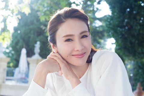 46歲黎姿當紅為愛息影「10年容顏未變」　每日堅持200下仰臥起坐：女人別怕老