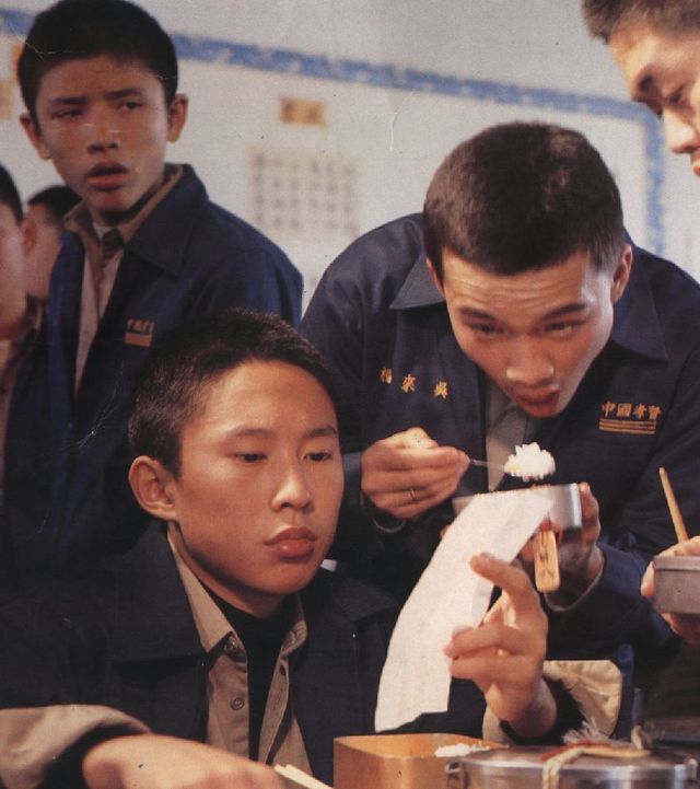 孫鵬年少荒唐出名 女人緣超好「一次交很多女友」 為兒「浪子回頭」復合狄鶯