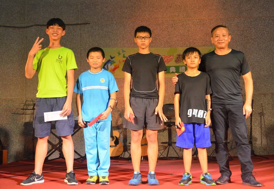 他曾混黑社會卻返鄉「花光500萬積蓄」!欠債離婚只為「救台東1000個弱勢孩子」:別步我後塵