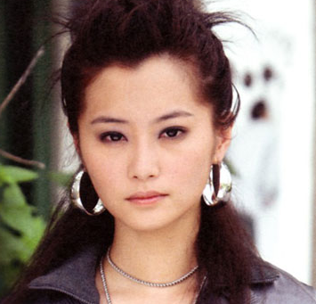 同是「七朵花成員」為什麼陳喬恩這麼紅？　趙小僑曝內幕：「公司從沒為我打造過什麼！」