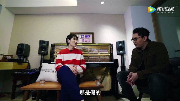 蕭敬騰獨居「8層樓破億豪宅」內部曝光！　10隻毛孩狂奔「不用出門遛狗」庭院就是公園