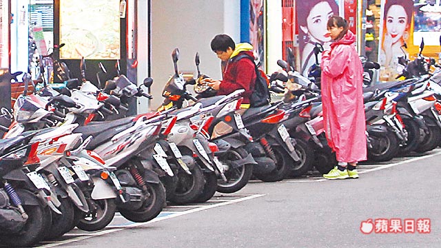 【影】6分鐘就結束！柯文哲就職致詞「我們就努力工作」超簡短　籌備經費「全台灣最省」網友跪了