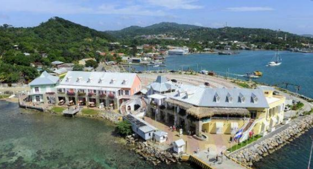 世界上最幸福的國家，每隔一陣就會「從天上掉魚」，運氣好能撿一頓海鮮大餐，不用辛苦勞作！ 