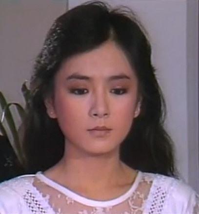 她被瓊瑤認作乾女兒!卻當街「遭男友動手」 為愛曾想「結束生命」 秘婚10年後才曝光