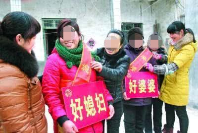 自從兒媳來店裡幫忙後，每天都會少一些錢，婆婆假裝不知，半月後驚喜不斷！