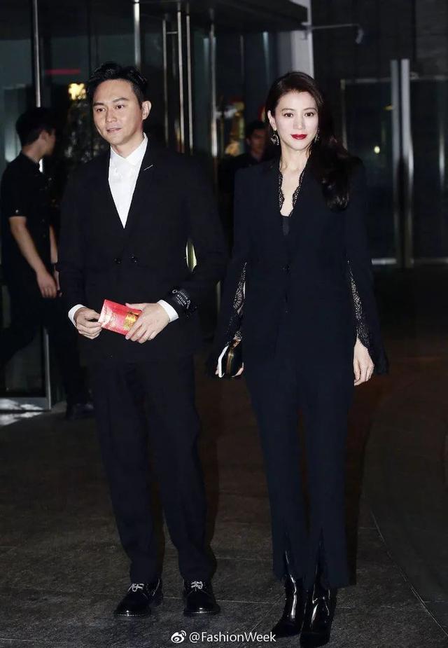 47歲袁詠儀美貌如凍齡「一頭烏黑長髮」閃亮登場！屬於她的愛情人人羨煞