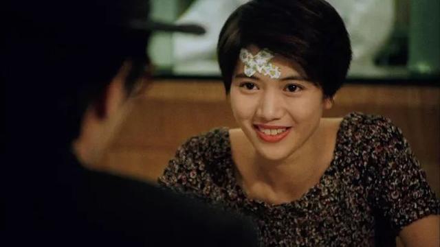 47歲袁詠儀美貌如凍齡「一頭烏黑長髮」閃亮登場！屬於她的愛情人人羨煞