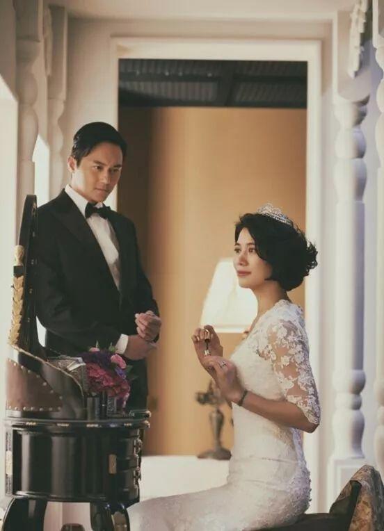 47歲袁詠儀美貌如凍齡「一頭烏黑長髮」閃亮登場！屬於她的愛情人人羨煞