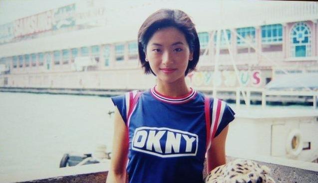 她遭批「不好看」被公婆嫌棄！  婚後貼上「敗家」標籤  卻讓巨星老公寵愛22年