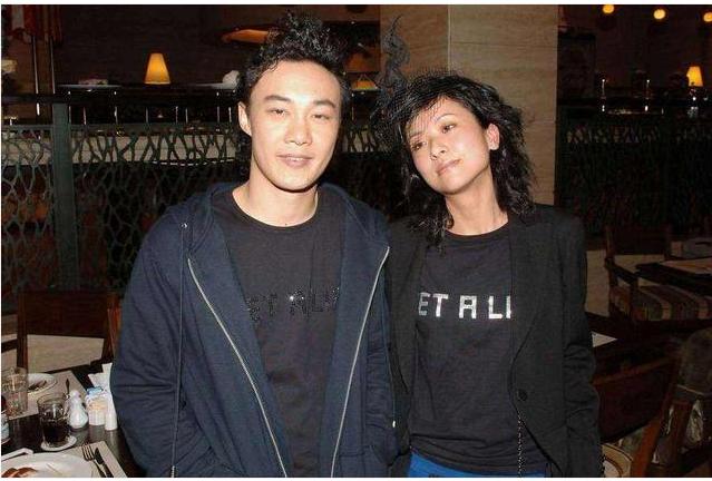 她遭批「不好看」被公婆嫌棄！  婚後貼上「敗家」標籤  卻讓巨星老公寵愛22年