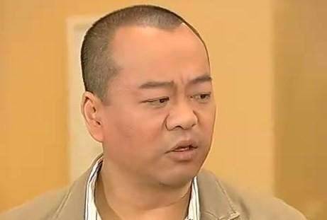 他與女友相愛21年，婚後才知老婆身價700億，曾被酸「吃軟飯」