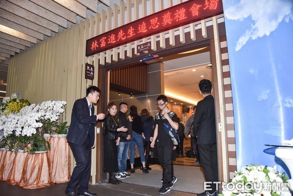 王彩樺淚送安迪!獨自躲角落崩潰「大哭到臉腫」 承諾替他照顧家人:沒你哪可能有我