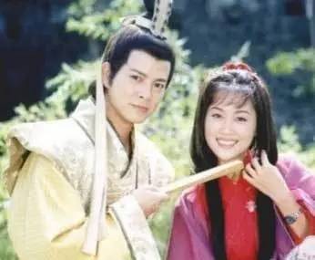 她被譽為「最美祝英台」最後卻嫁給馬文才!結婚18年仍「如熱戀幸福」近照神凍齡