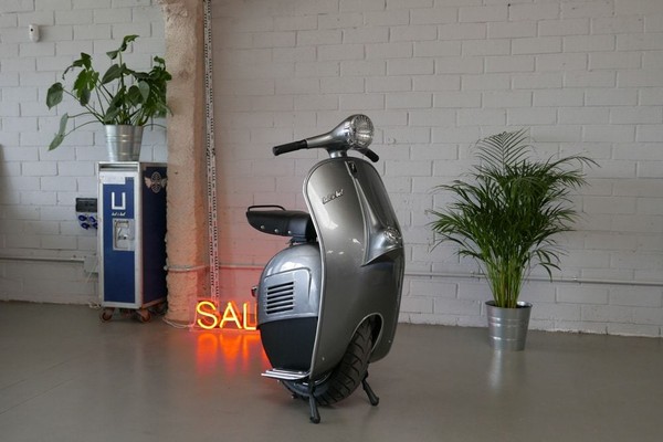 偉士牌升級版？新款「單輪電動車」無論站、坐都能騎　不需催油門「就能啟動」網友搶著要