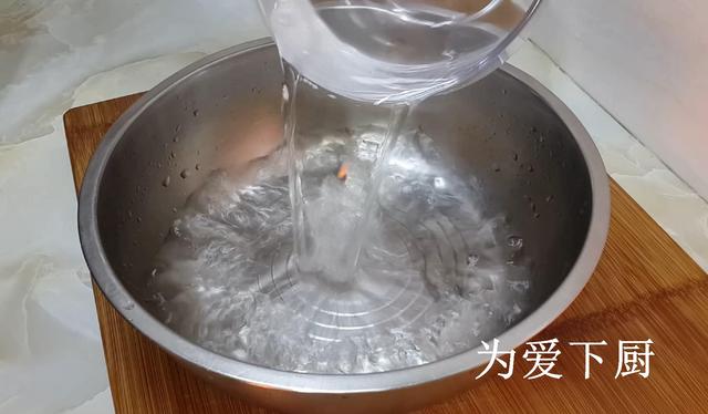 水煮蛋吃膩了？試試雞蛋新做法，比茶葉蛋還好吃