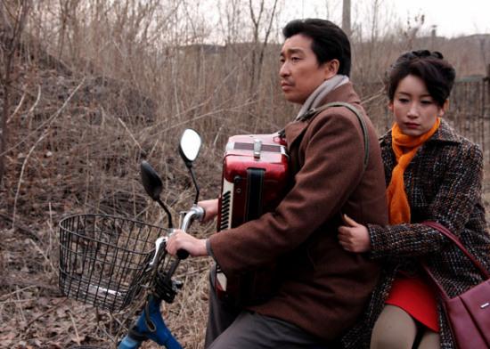 只是不擅長說愛!外公常對外婆喊:你是我「用三袋米換來的」卻用餘生在疼她