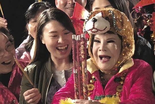為「大23歲富豪生6娃」仍無名分　年輕時很美卻迷上整形「素顏嚇跑小偷」