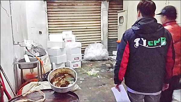 檢舉也沒用？特休請太多「公司取消年終」嗆：又沒規定要給　他不滿「打一通電話」老闆娘出面求饒