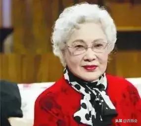 96歲美得一絲不苟!她93歲「上青藏高原」拍戲 長年養身秘訣曝光 :年齡算什麼?