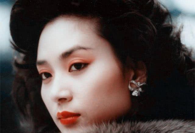 人最重要的是心中富有！母親離開後「14歲的她」扛起一個家  中年回饋社會「捐獻57所學校」網友大讚